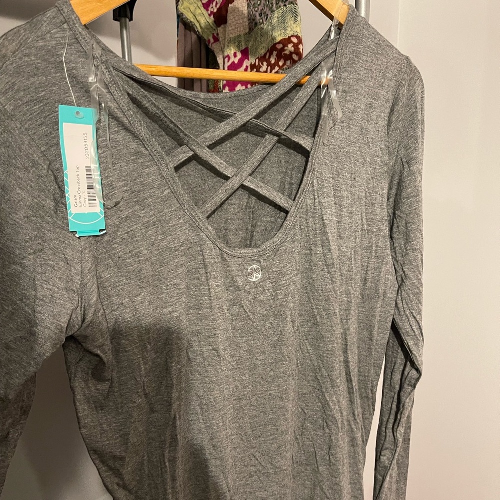 💥NWT💥 Gaiam Crossback Top